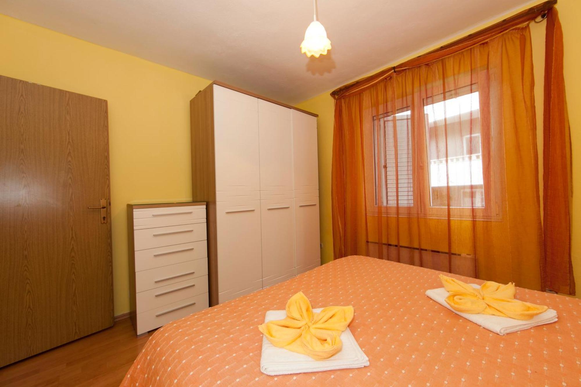Apartmani Darinka Baška Voda Екстериор снимка