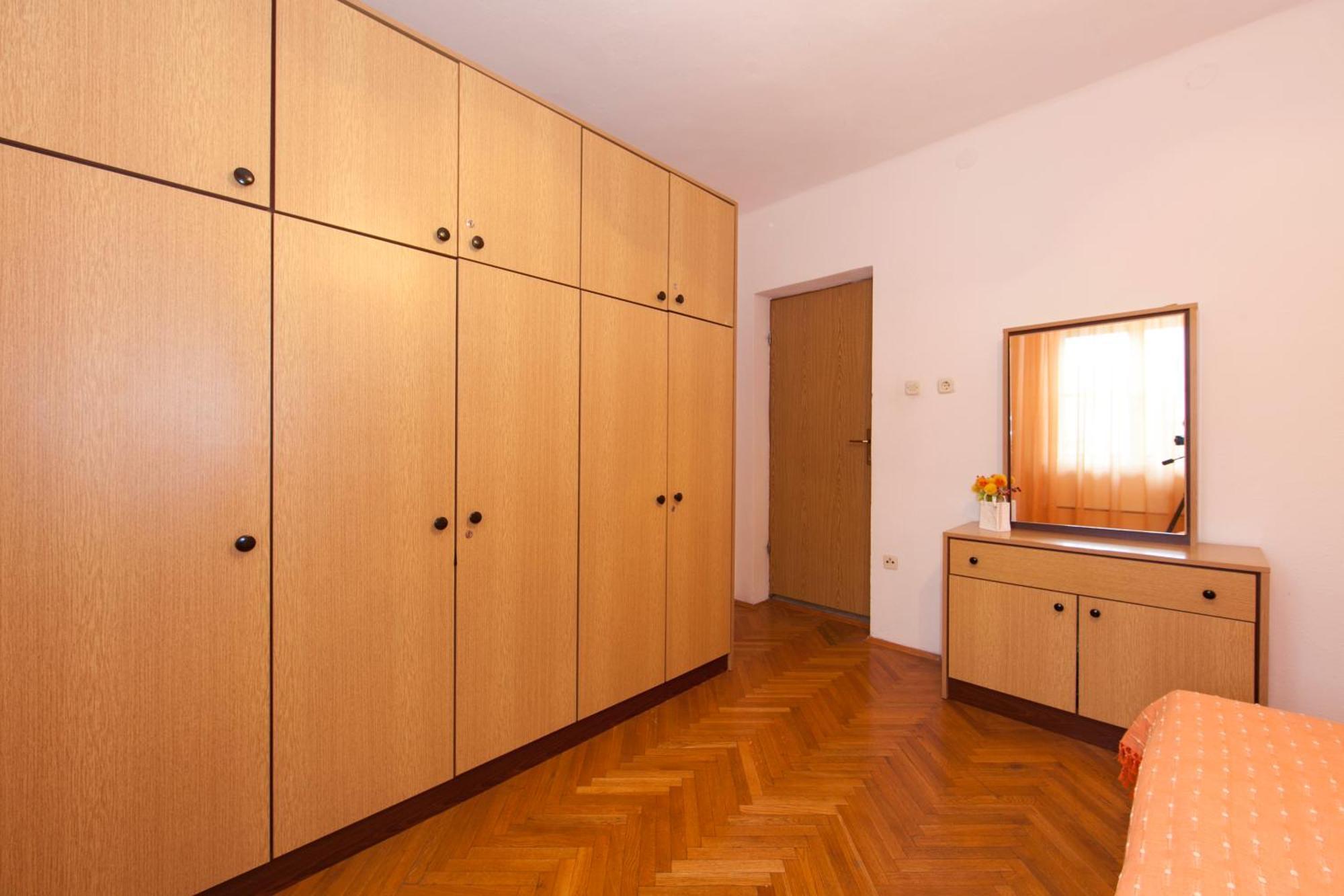 Apartmani Darinka Baška Voda Екстериор снимка