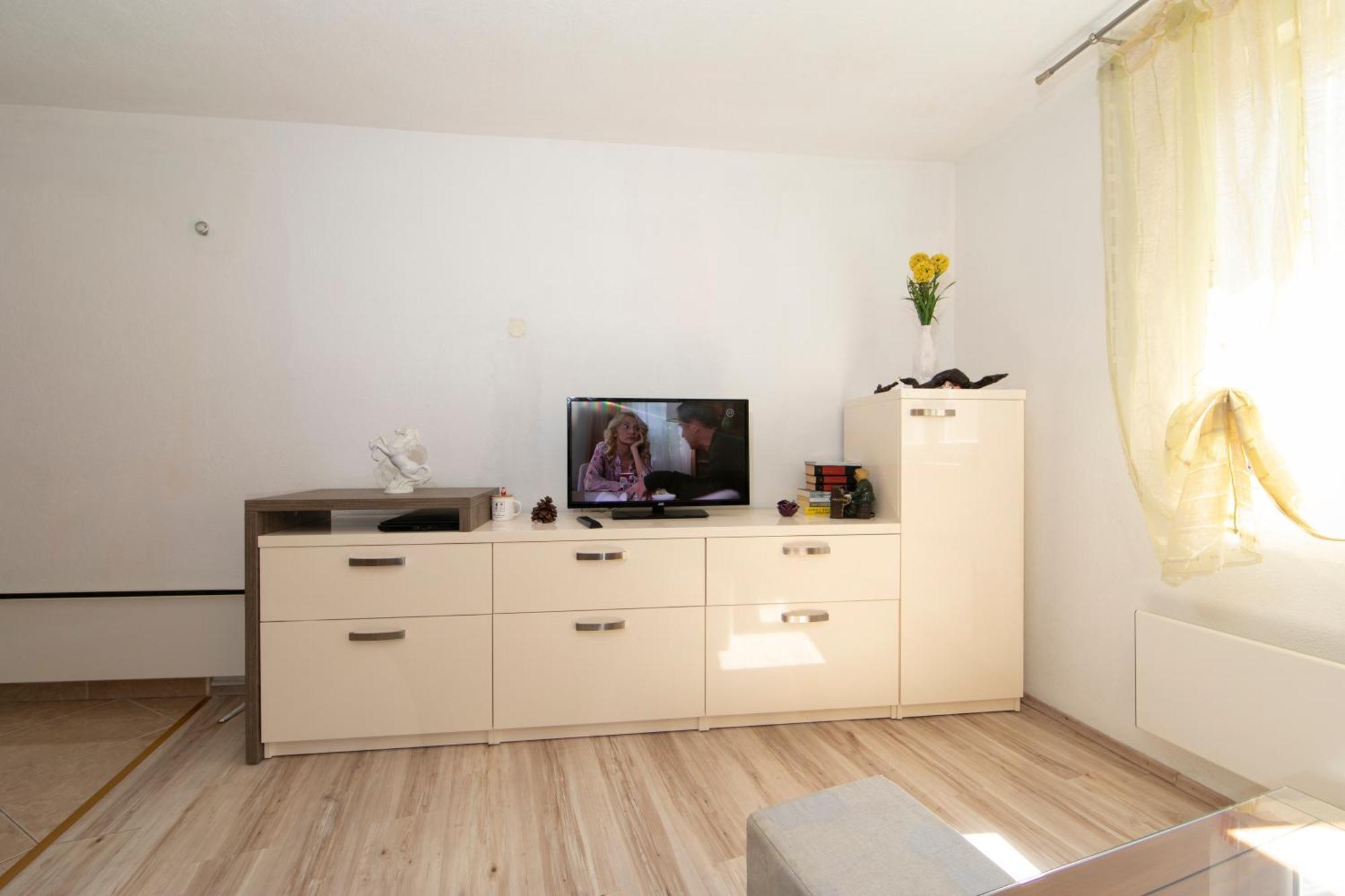 Apartmani Darinka Baška Voda Екстериор снимка