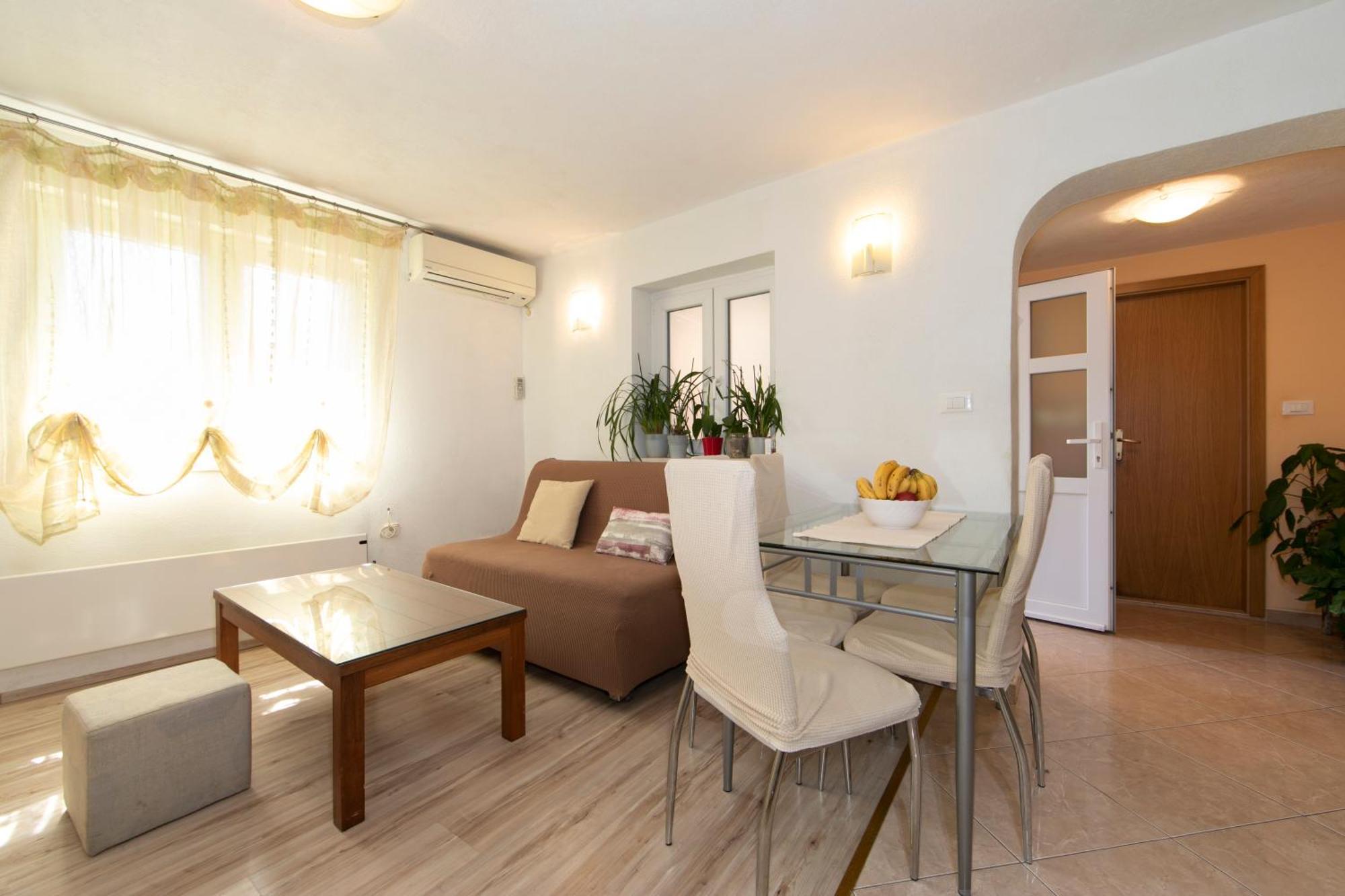 Apartmani Darinka Baška Voda Екстериор снимка