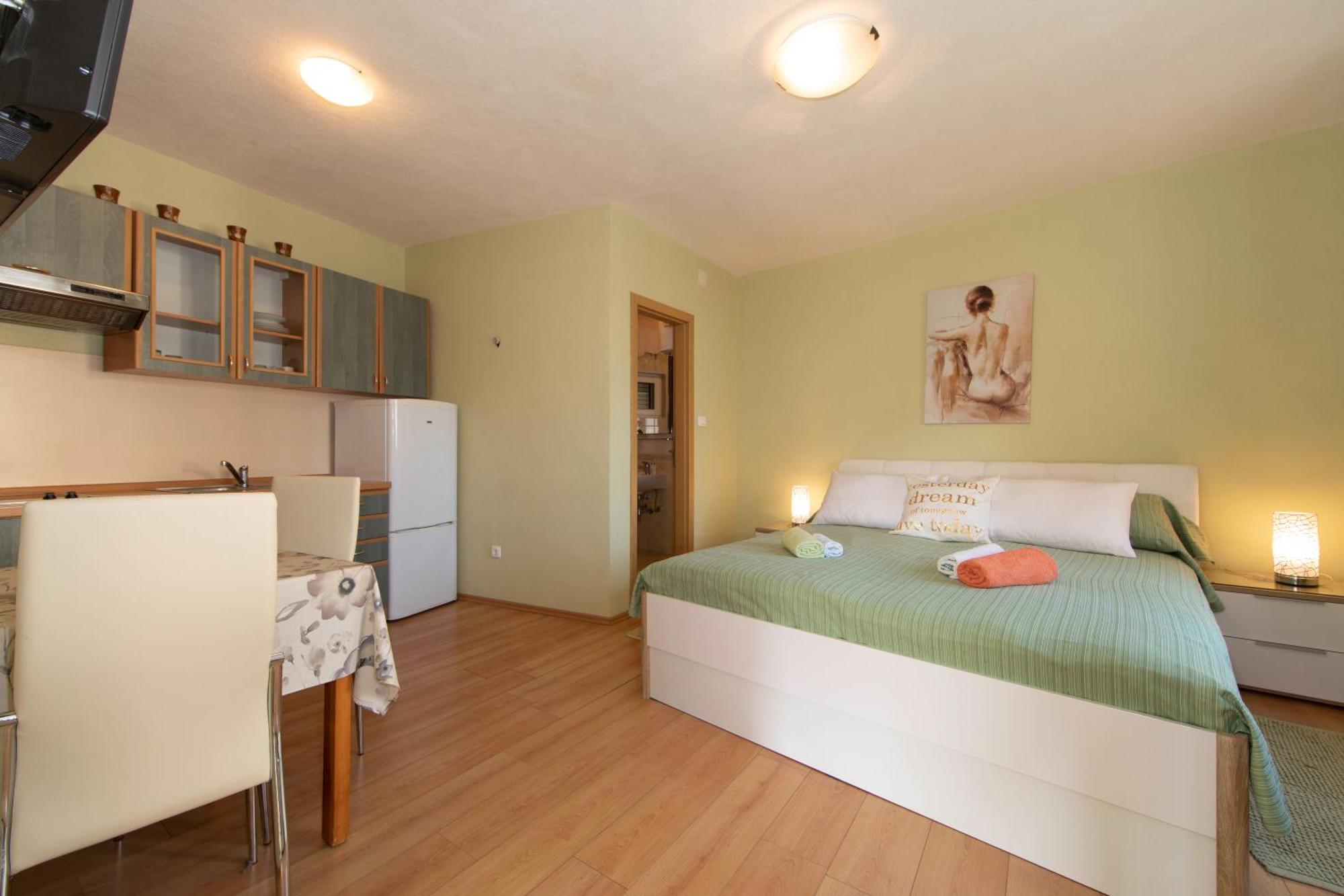 Apartmani Darinka Baška Voda Екстериор снимка