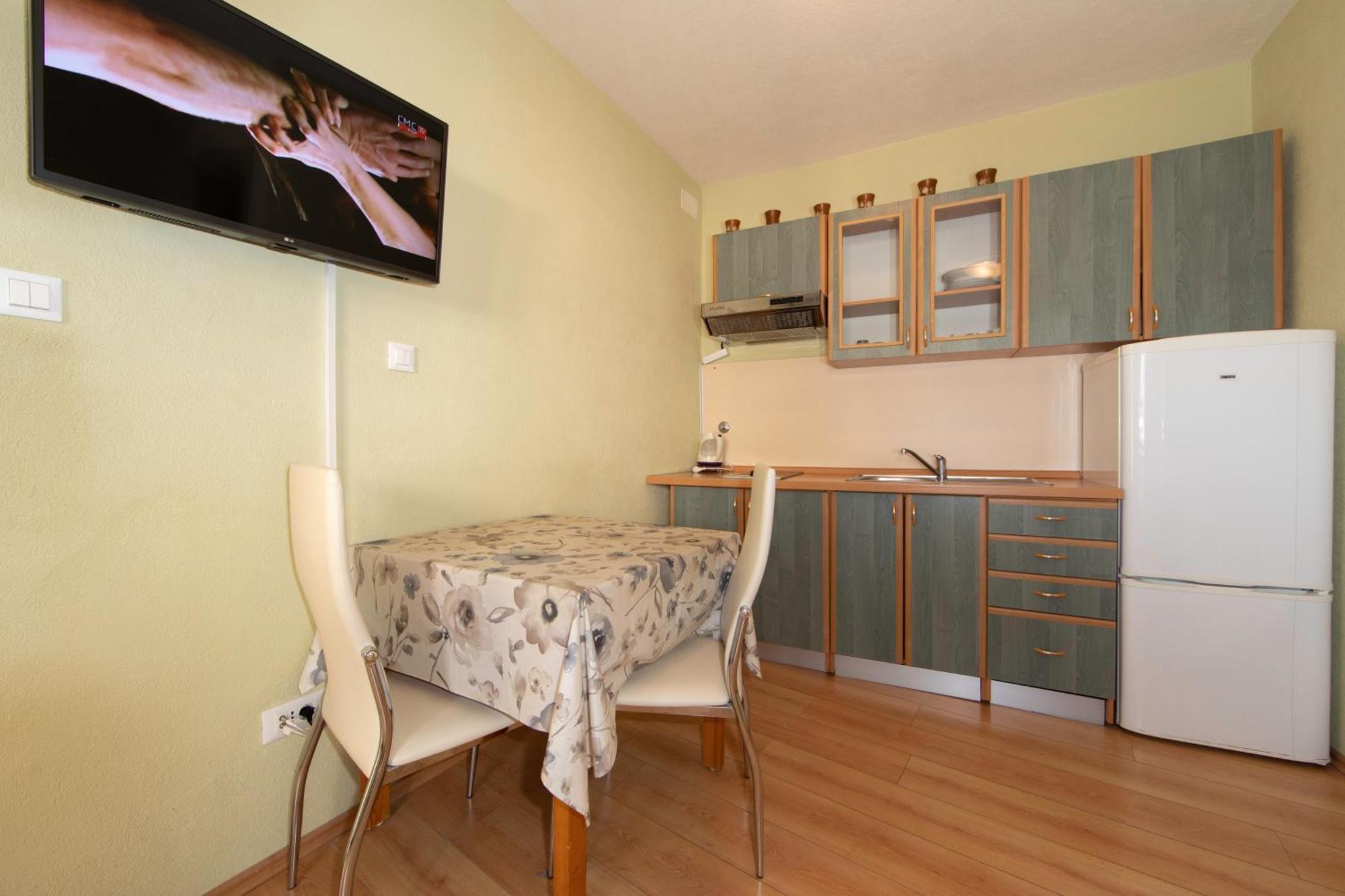 Apartmani Darinka Baška Voda Екстериор снимка
