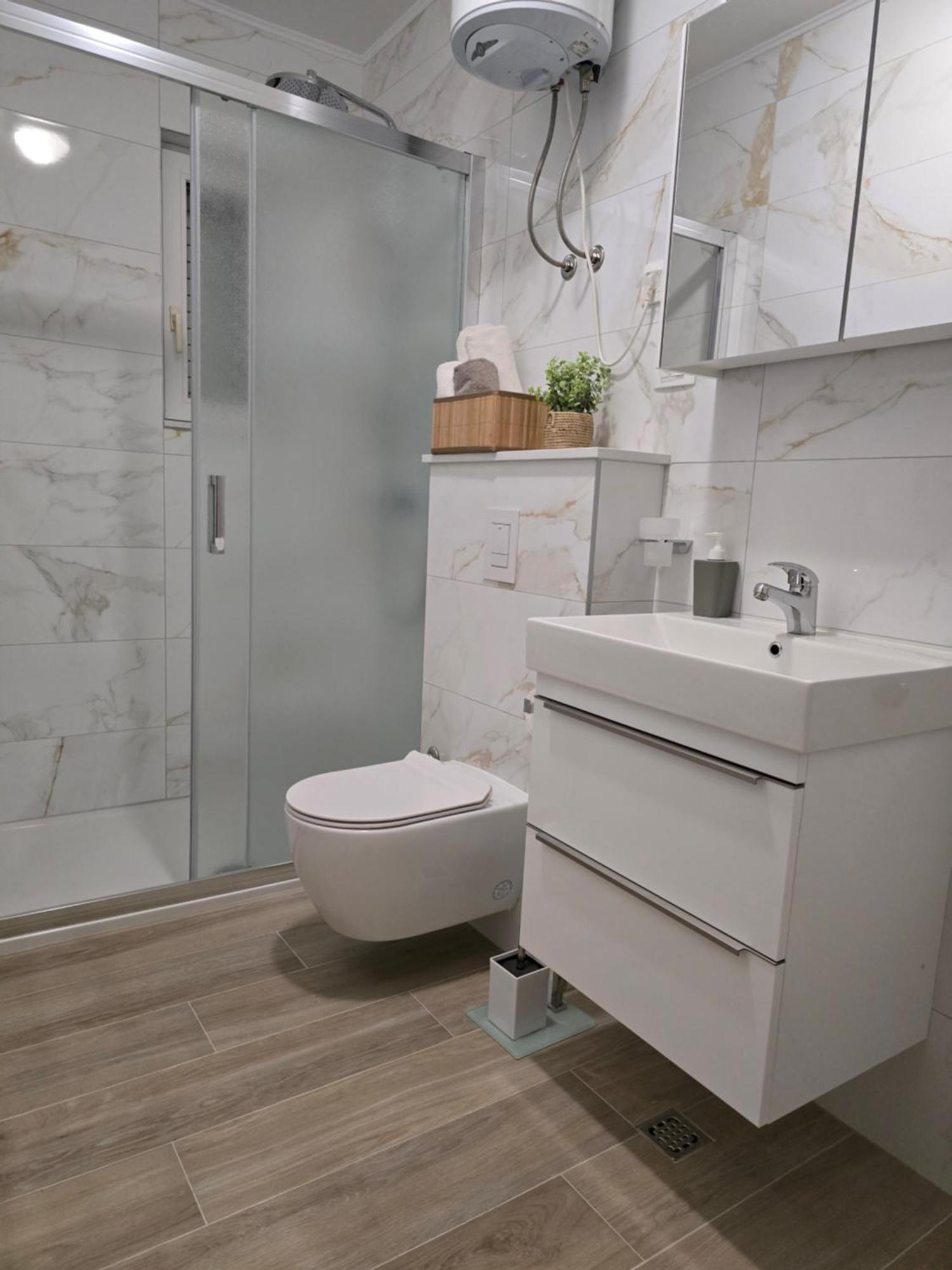 Apartmani Darinka Baška Voda Екстериор снимка