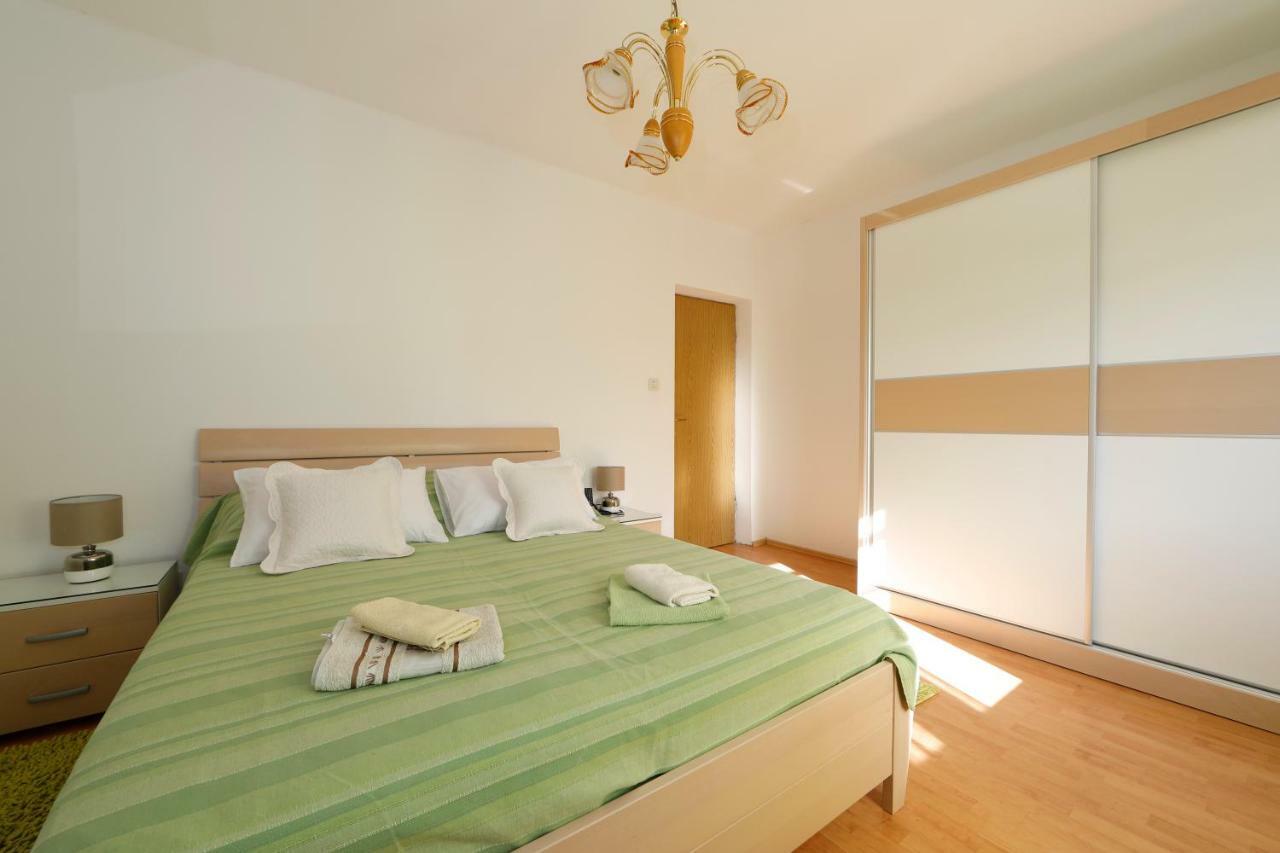 Apartmani Darinka Baška Voda Екстериор снимка