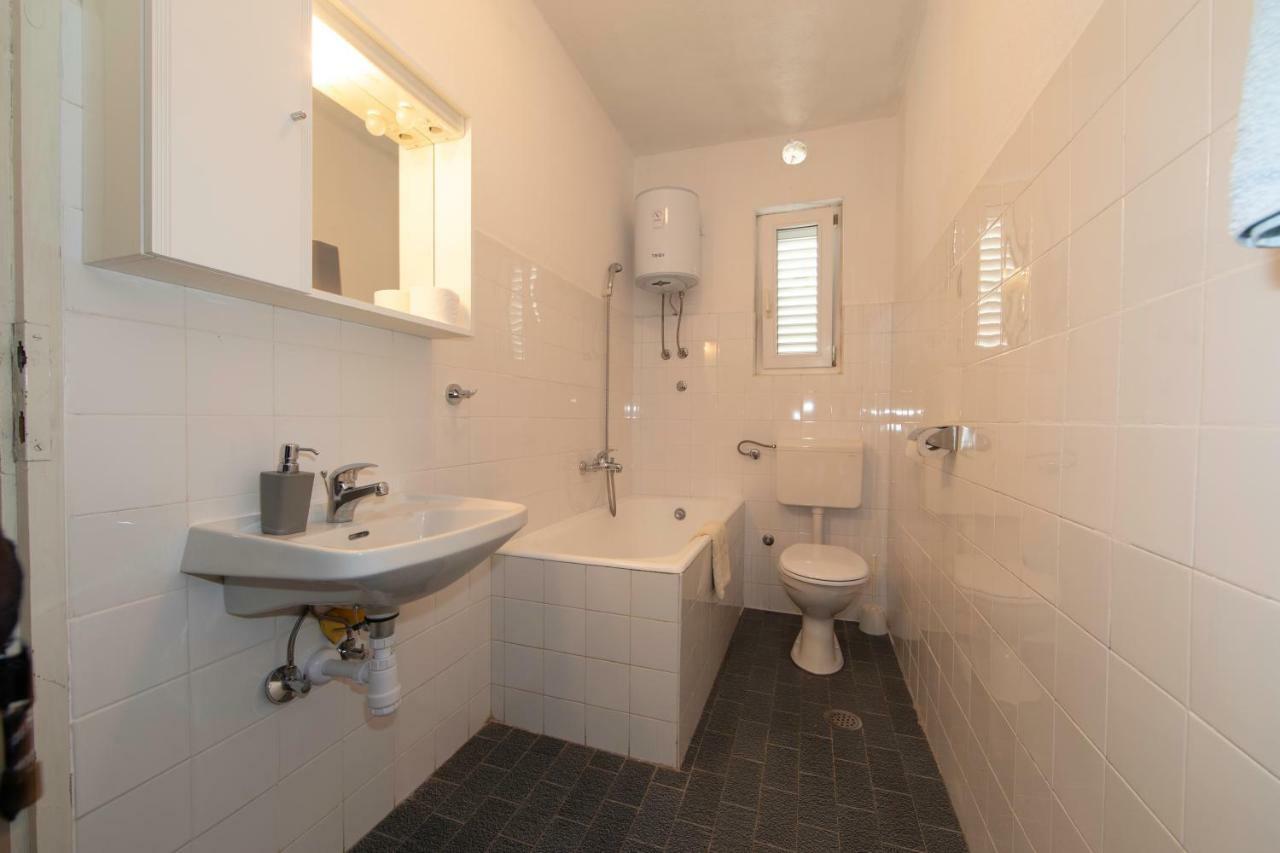 Apartmani Darinka Baška Voda Екстериор снимка